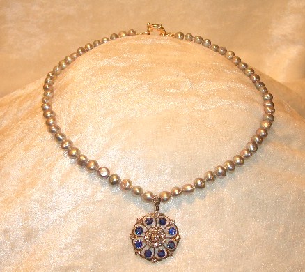 Antique pendant necklace
